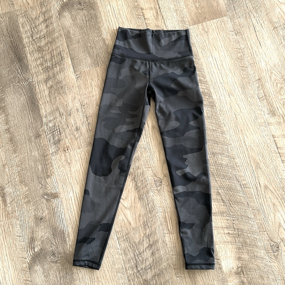 Aerie Small 7/8 Offline 7/8 Camouflage Leggings